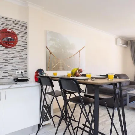 Lightbooking Marina Palace Tenerife Apartment *